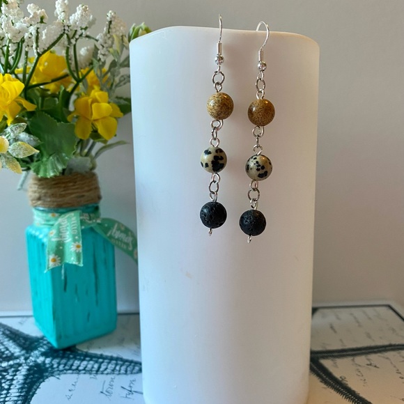 Beautiful beaded earrings! - Picture 3 of 7